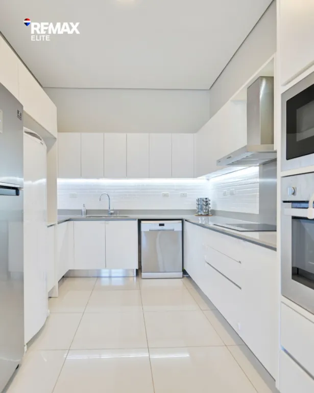 VENDO CASA DE 3 DORMITORIOS EN LAMBARÉ — foto 3