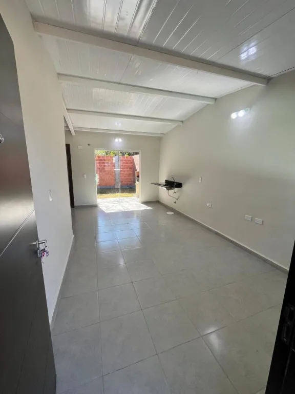VENDO CASA 2 DORMITORIOS EN BARRIO CERRADO ARASY 2 LUQUE — foto 2