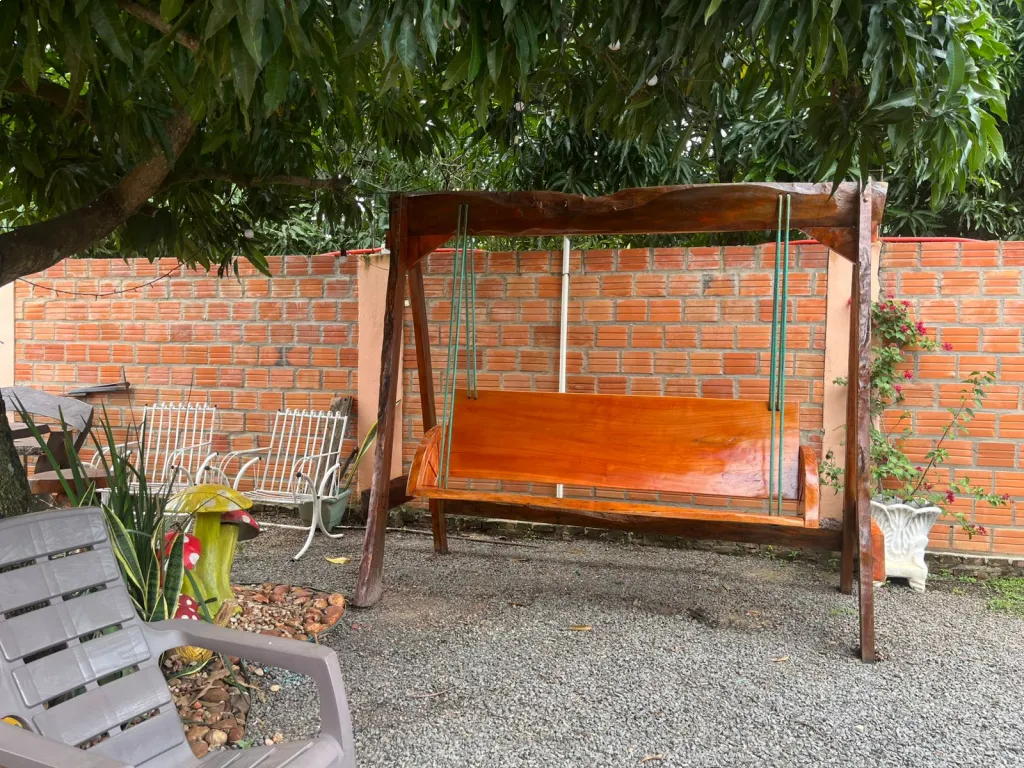 VENTA DE QUINTA CON PISCINA – IDEAL PARA EVENTOS – CORONEL OVIEDO — foto 3