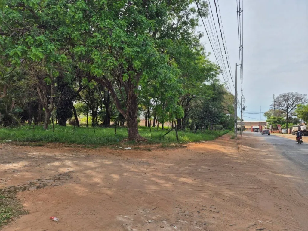 IMPORTANTE PROPIEDAD EN VENTA EN MARIANO ROQUE ALONSO — foto 2