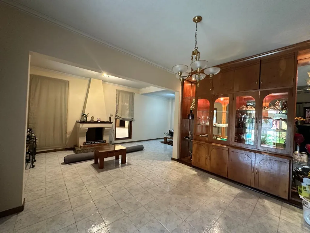 BARRIO JARA VENDO AMPLIA E IMPONENTE RESIDENCIA EN ✨ 4 DORMITORIOS | 5 COCHERAS | DEPTO. — foto 2