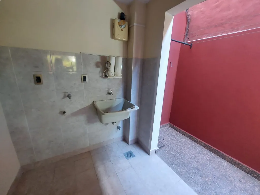 Duplex en alquiler zona barrio mburucuya — foto 2