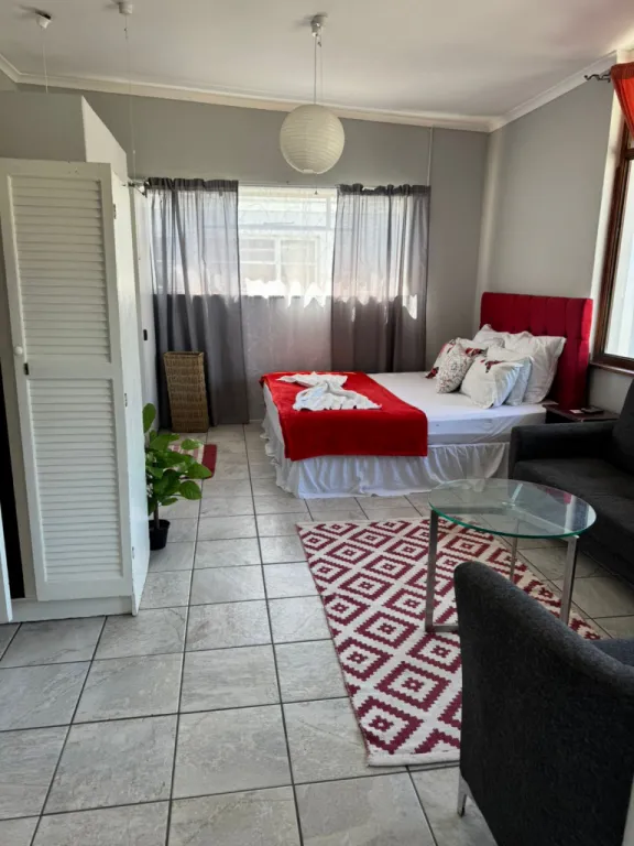 overlooking the Atlantic Ocean, and offers guests a quiet retreat Great Choice BnB +276779 — foto 2