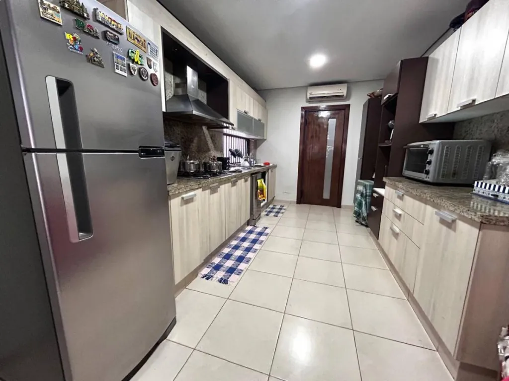 EN VENTA CASA PAREADA CON PISCINA EN YCUA SATI - ASUNCION — foto 2