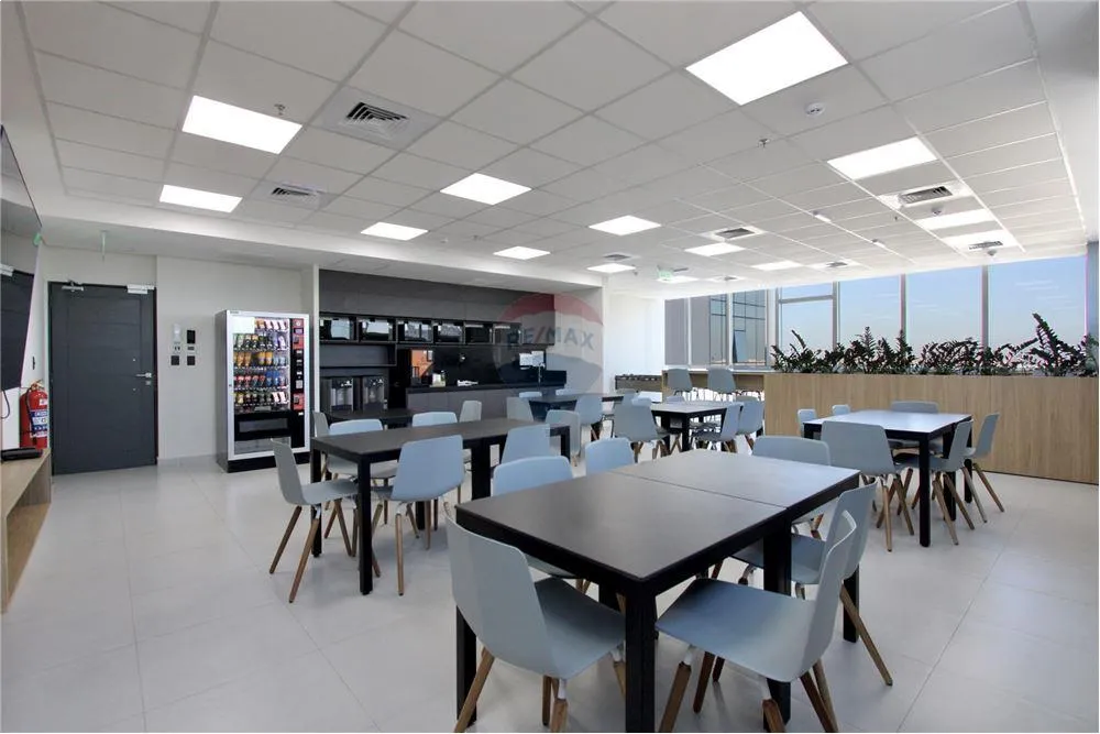 Oficina Corporativa de 515 m² en The Top Aviadores del Chaco — фото 2