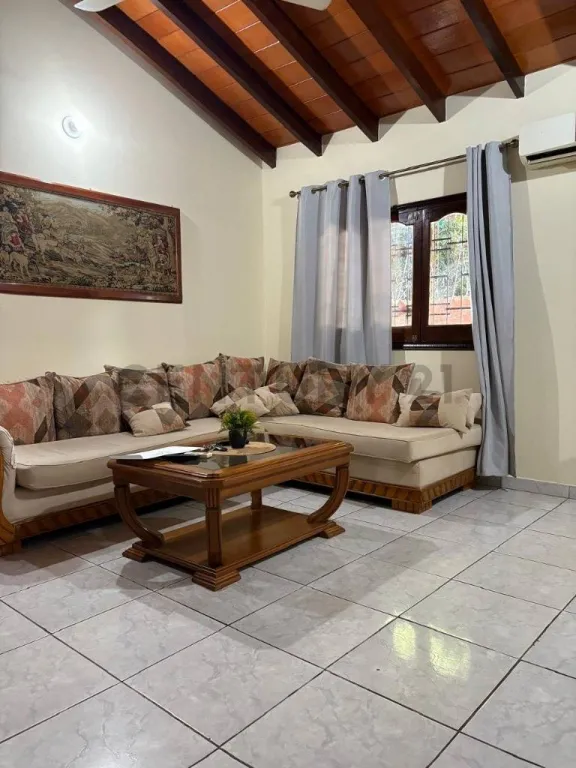 Vende Casa en tercer barrio, estratégicamente Ubicada a Metros de Coronel Martínez — foto 3
