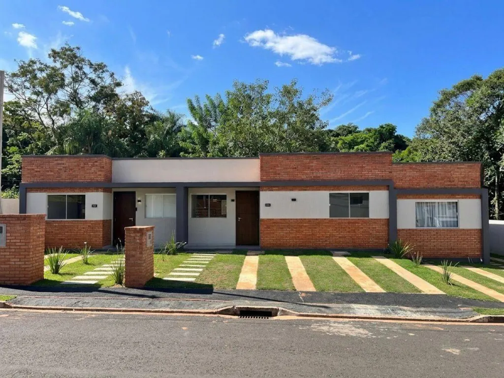 VENDO CASAS 3 DORMITORIOS EN BARRIO CERRADO ARASY 1 AREGUA — foto 2
