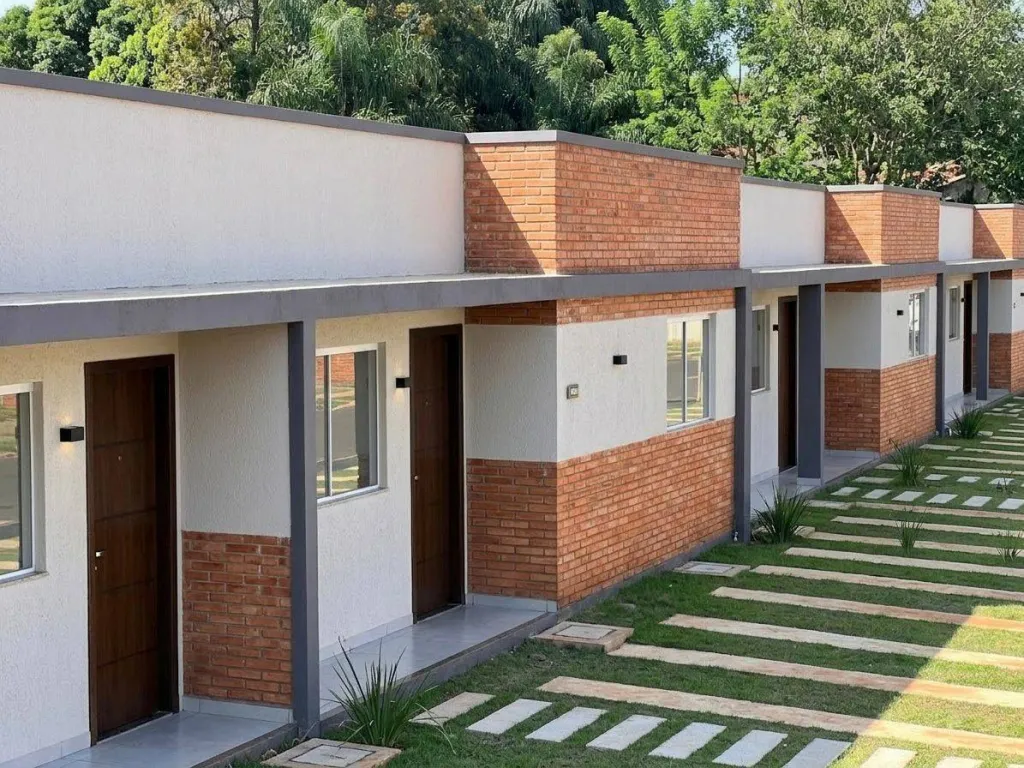 VENDO CASAS 3 DORMITORIOS EN BARRIO CERRADO ARASY 1 AREGUA — foto 2