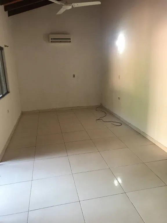 EN VENTA CASA EN EL CENTRO DE LUQUE — foto 3