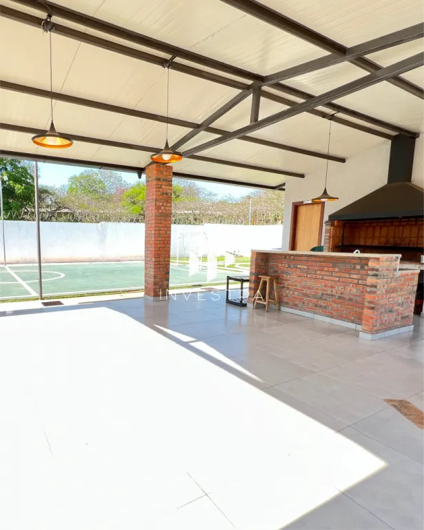 HERMOSA PROPIEDAD EN BARRIO CERRADO EN LUQUE — foto 2
