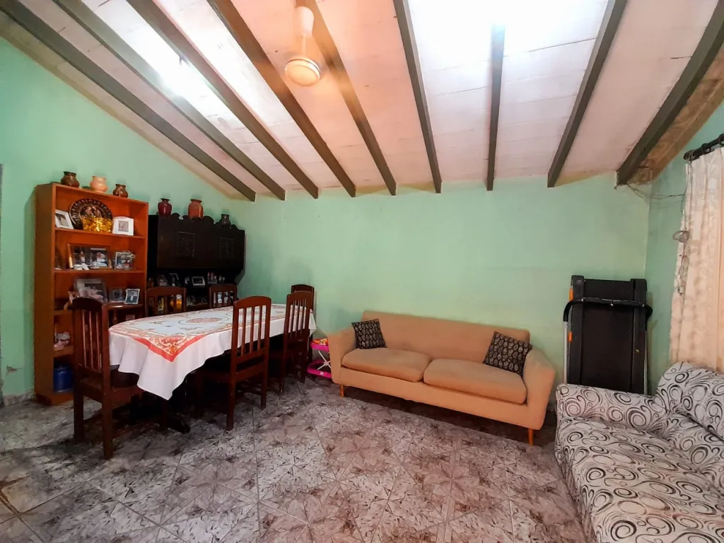 VENDO CASA EN LAMBARÉ Z COLEGIO SEK‼ — foto 3