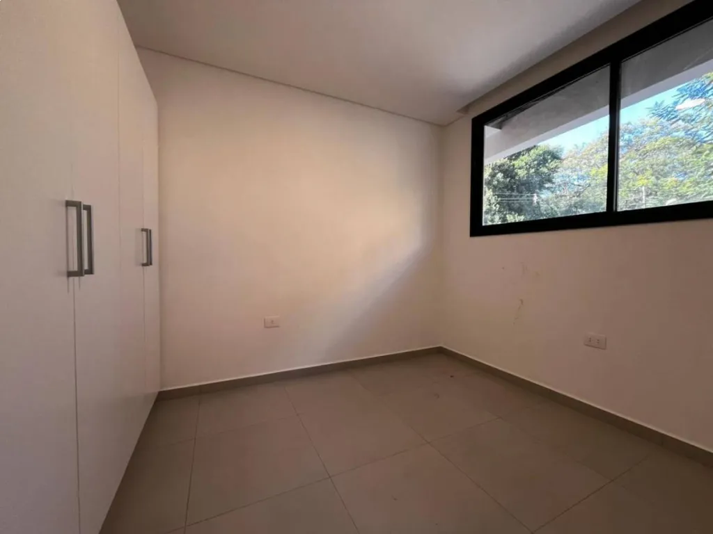 VENDO DEPARTAMENTO DE 3 DORMITORIOS - BARRIO LAS MERCEDES — foto 3
