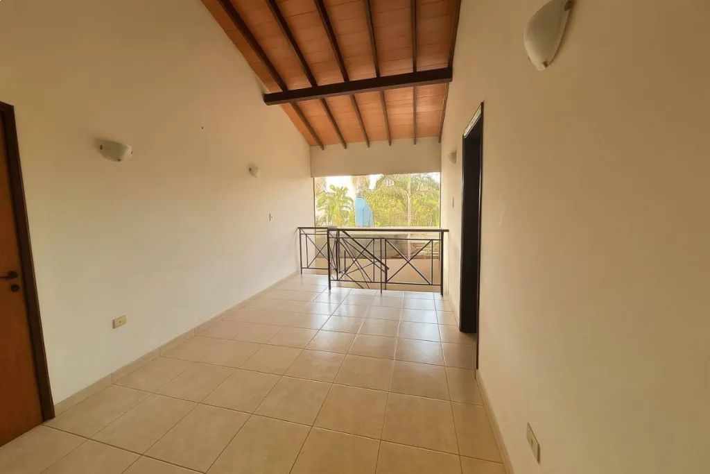EN VENTA CASA CON PISCINA EN BARRIO MCAL. ESTIGARRIBIA - ASUNCION — foto 2