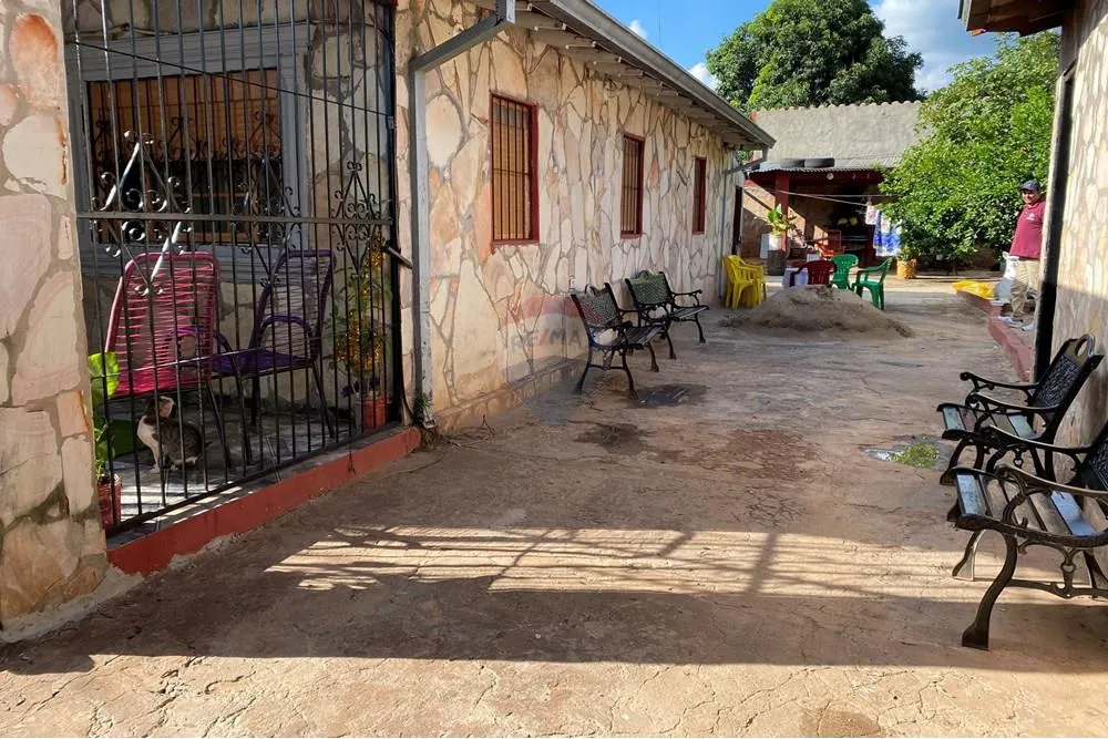 Vendo casa en Laurelty a 5 cuadras de la ruta San Lorenzo-Luque con Renta activa — foto 3