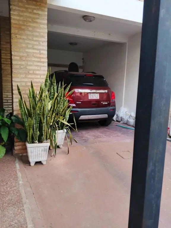 VENDO CASA AMPLIA 3 DORMITORIOS EN SAN VICENTE ASUNCION — foto 2