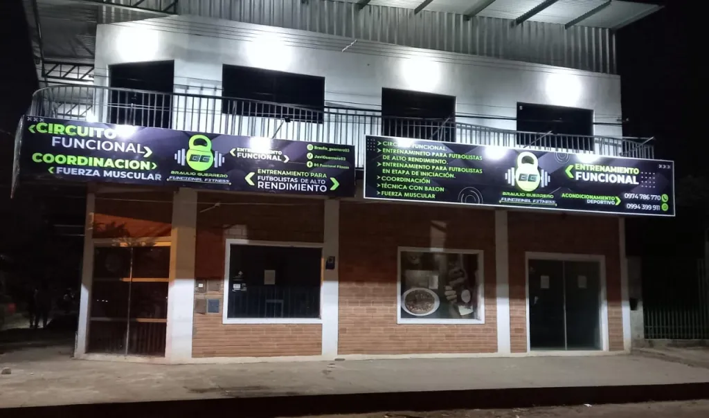 ALQUILO CASA CON PATIO, Y SALONES COMERCIALES, CENTRO ITAUGUA ZONA UNINORTE-BIGGIE-SNPP. — foto 2