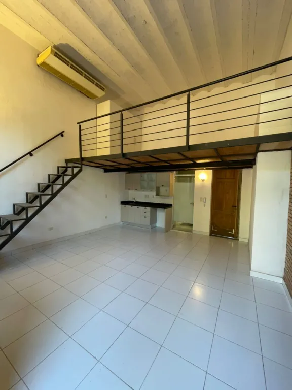 LAS MERCEDES: IMECABLE LOFT CONTEMPORANEO! ESTILO INDUSTRIAL, 2 DORMITORIOS, JARDÍN. — foto 3