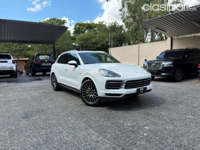 Porsche Cayenne 2019 - foto 2