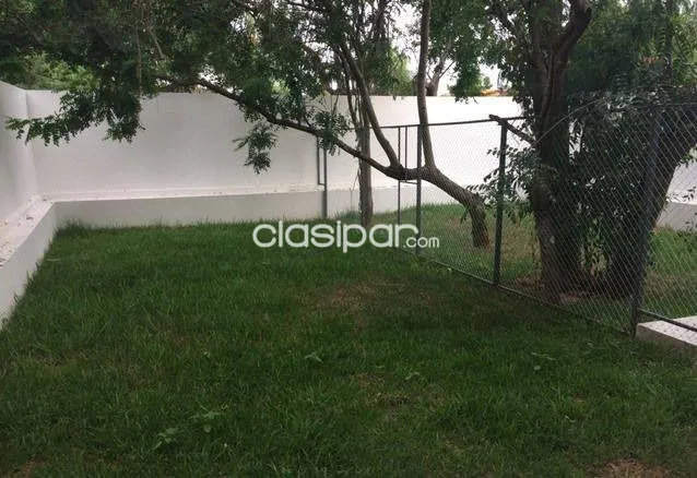 VENDO DUPLEX EN LUQUE BARRIO LOMA MERLO COD 1352 PRECIO: 135.000 USD CUENTA CON: SUPERFI — foto 3