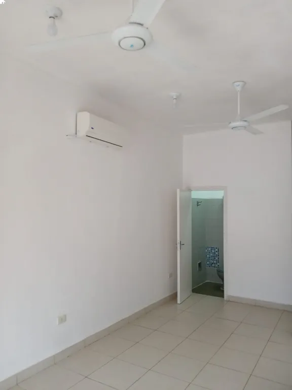 Hermoso Local en Fndo de la Mora-Zona Sur — foto 3