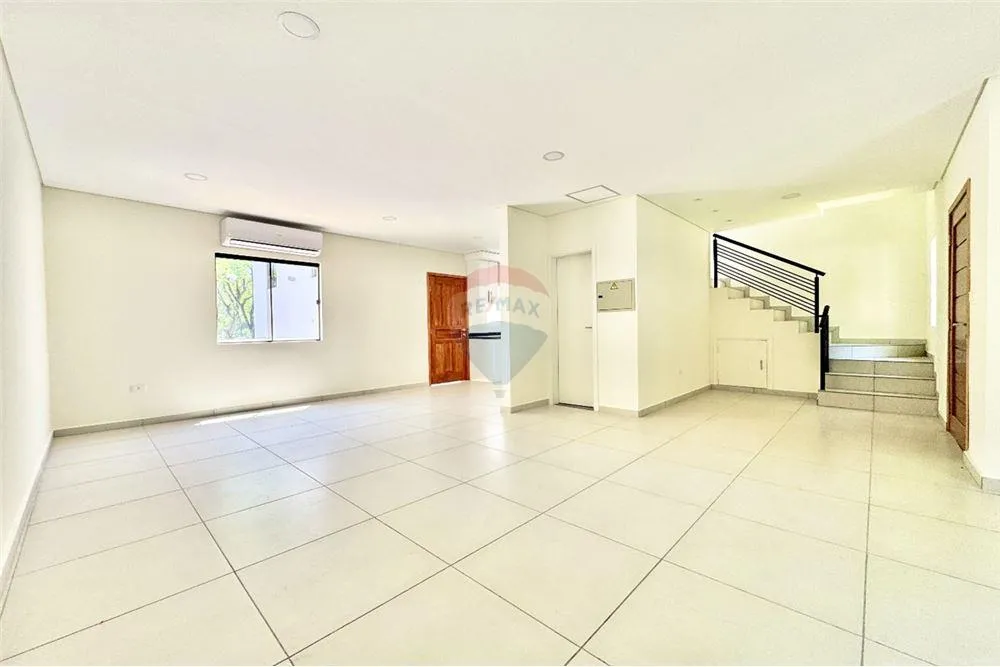 En Venta - Casa -Luque, Central, Paraguay — foto 3