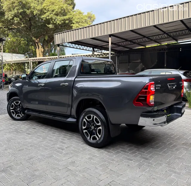 Toyota Hilux 2022 — foto 5