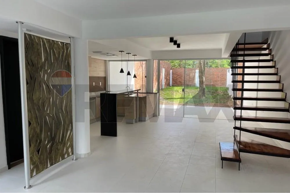 Dúplex en venta en Parques del Yacht, Lambaré — foto 2