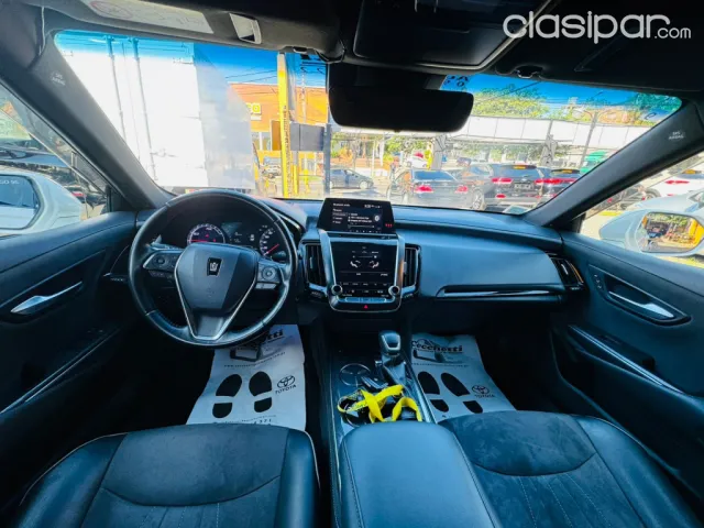 Toyota Crown 2018 — foto 3