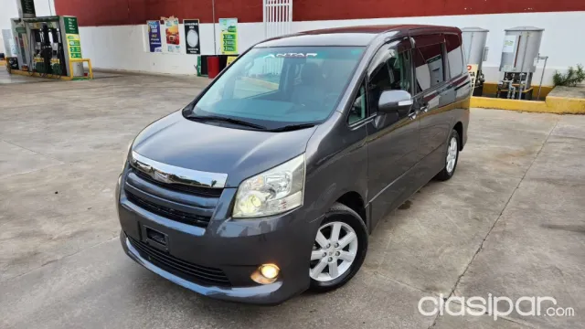 Toyota Noah 2009 — foto 3