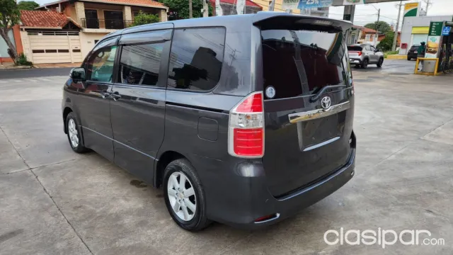 Toyota Noah 2009 — foto 4