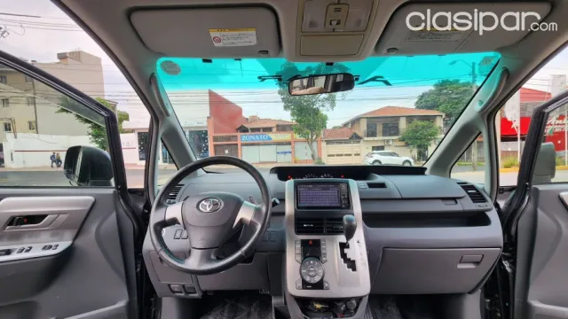 Toyota Noah 2009 — foto 7