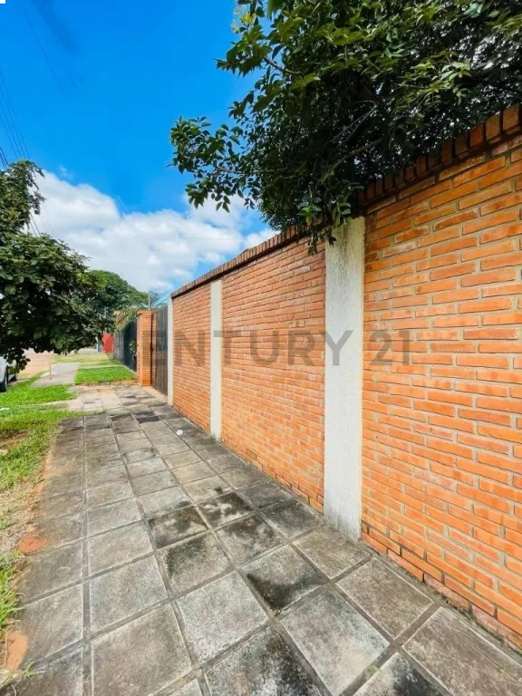 VENTA DE TERRENO AMURALLADO BARRIO SAN MIGUEL SAN LORENZO (ZONA LAGUNA GRANDE) — foto 3