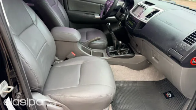 Toyota Hilux 2015 — foto 4