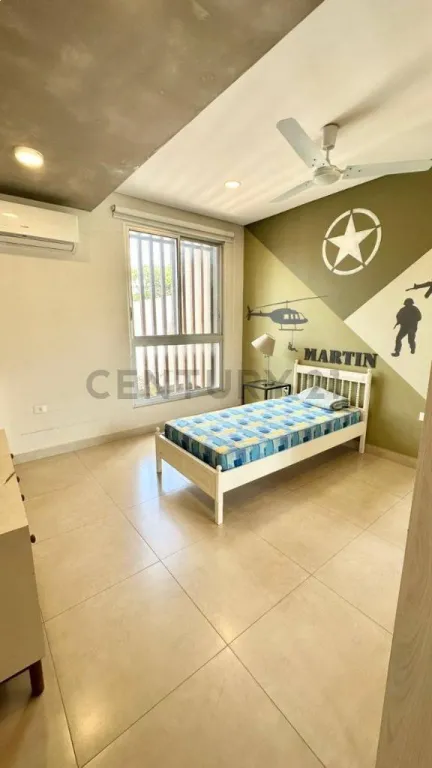 US$ 350.000 Vendo hermosa casa en el Barrio Mbocayaty inmediaciones del Colegio Santa Ana — foto 2
