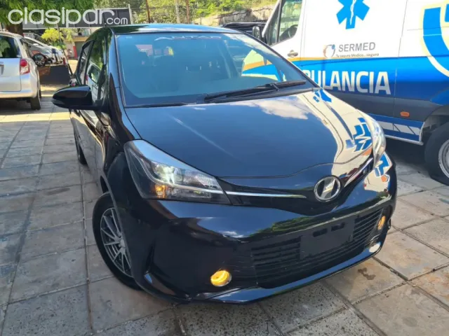 Toyota Vitz 2015 - foto 2