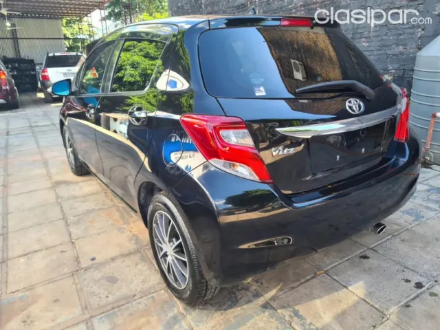 Toyota Vitz 2015 — foto 5