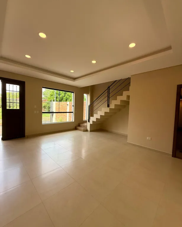 VENDO DUPLEX A ESTRENAR EN LUQUE ZONA CONMEBOL COD 6474 — foto 2