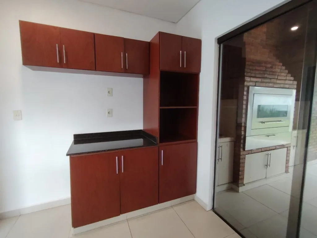 *Alquilo Hermosa Residencia Zona Shopping Mariano COD 6557* — foto 3