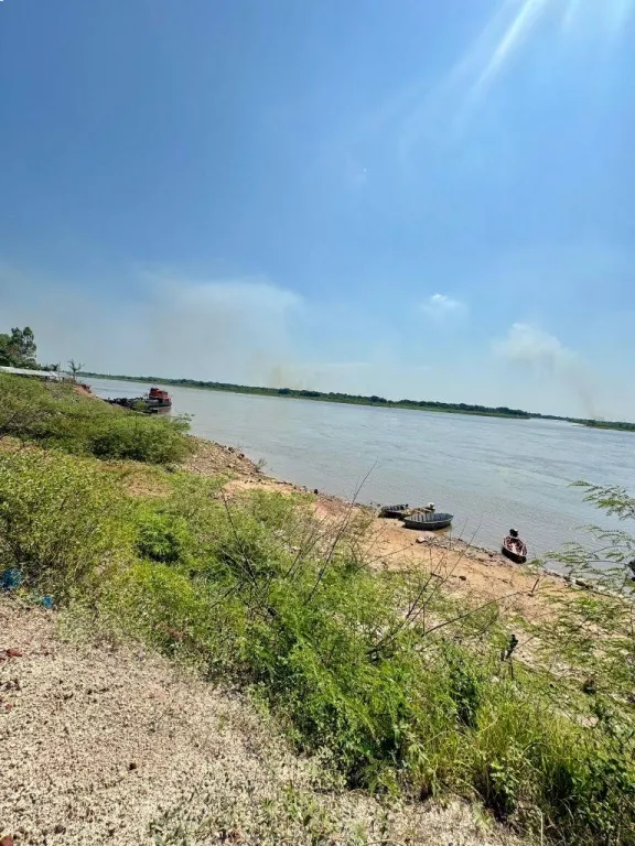 VENDO TERRENO PORTUARIO INDUSTRIAL SOBRE EL RIO PARAGUAY EN VILLETA — foto 3