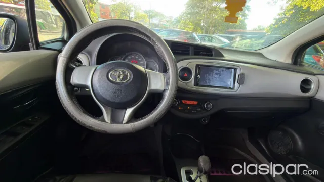 Toyota Vitz 2012 — foto 5