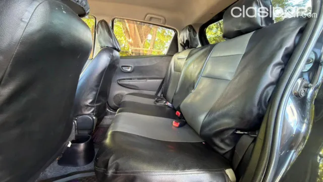 Toyota Vitz 2012 — foto 6