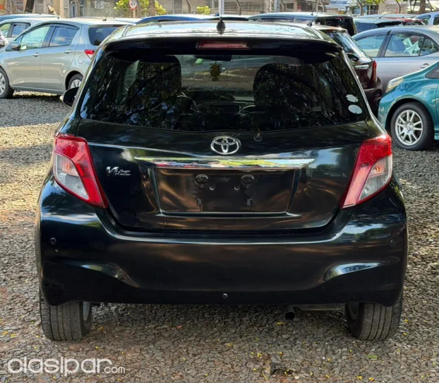 Toyota Vitz 2012 — foto 8