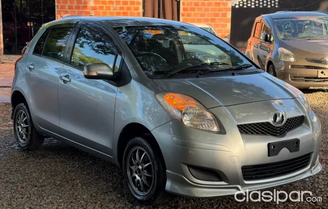 Toyota Vitz 2011 - foto 2
