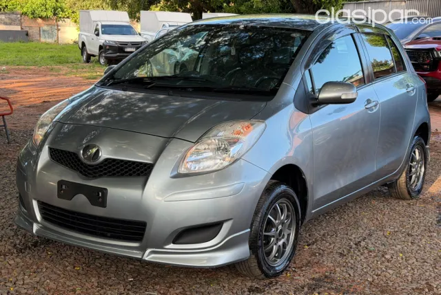 Toyota Vitz 2011 — foto 3