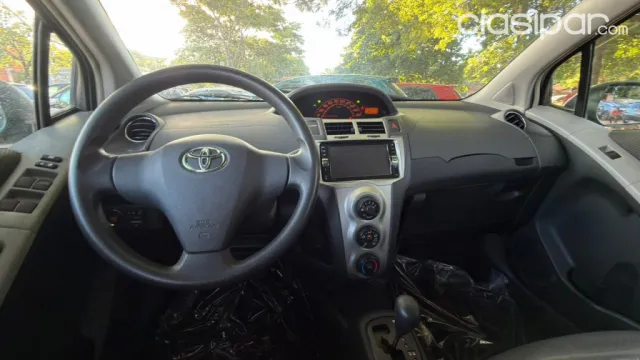 Toyota Vitz 2011 — foto 6