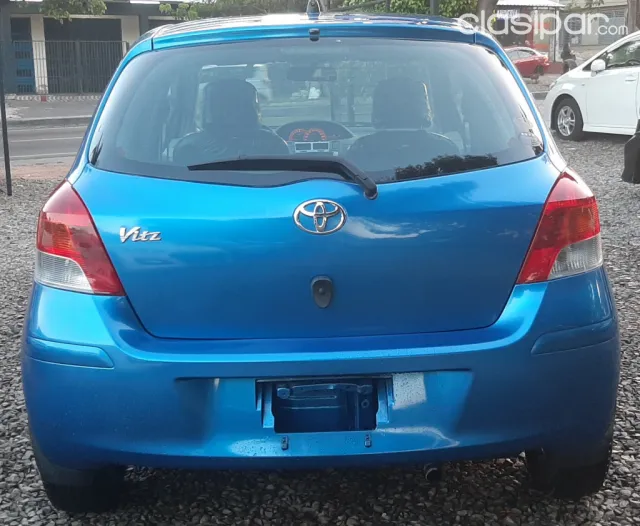 Toyota Vitz 2009 — foto 5