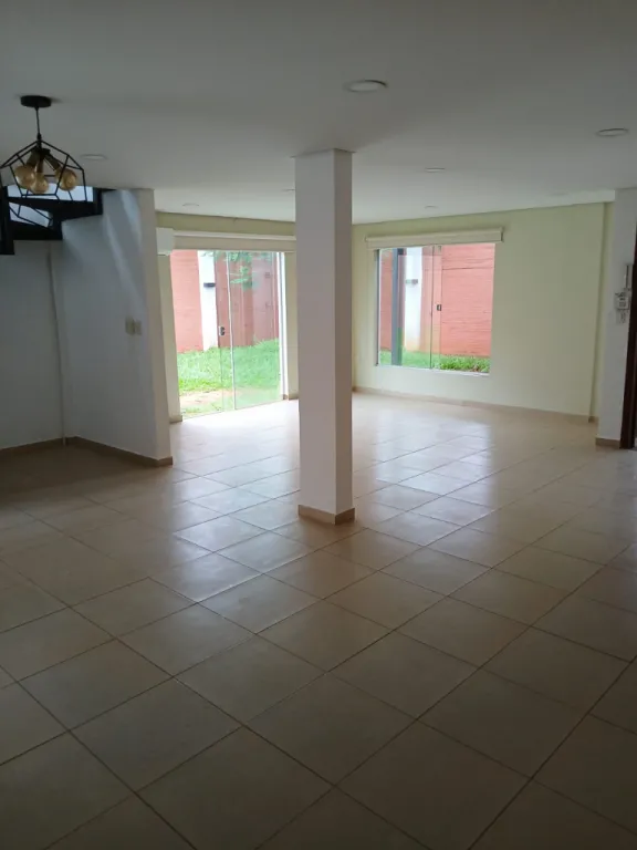 ALQUILO CASA EN LUQUE ZONA RAKIURA COD 6511 — foto 2