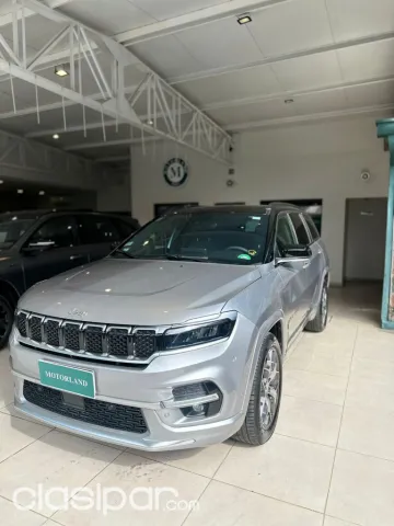Jeep Comander Overland Año 2023 — foto 3