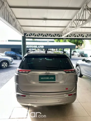 Jeep Comander Overland Año 2023 — foto 5