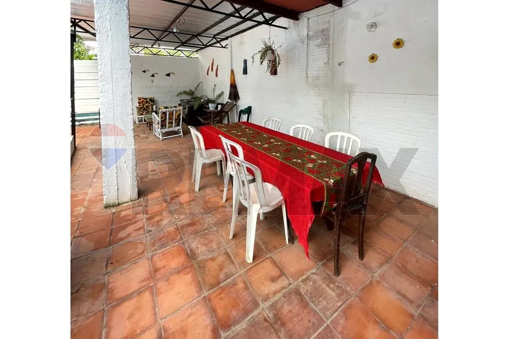VENDO CASA A REFACCIONAR EN YPACARAI CONDOMINIO MIRALAGO — foto 3